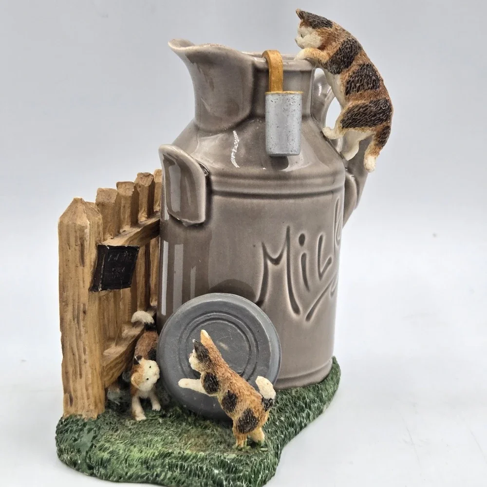 VTG Park Rose Kitten Vase Pottery Figurine Yew Tree Farm Pitcher Milk England